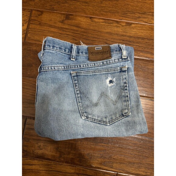 VTG Distressed Wrangler Men 44x32 (42)Denim Jeans Raggedy Ripped Straight Grungy - Picture 9 of 9